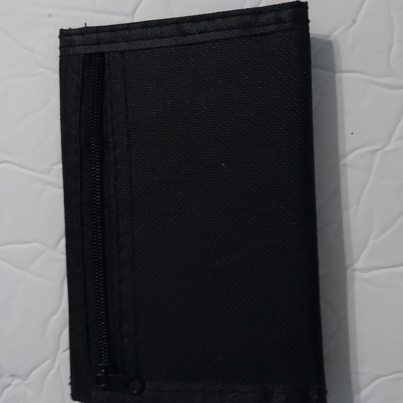 I ❤️ LONDON Embroidered Tri Fold Wallet Multicolors - Picture 2 of 9